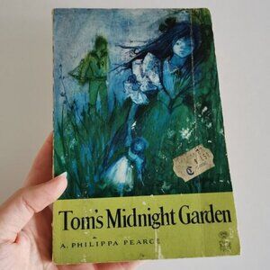 1974 Tom's Midnight Garden Paperback A. Philippa Pearce Children's Fantasy Novel